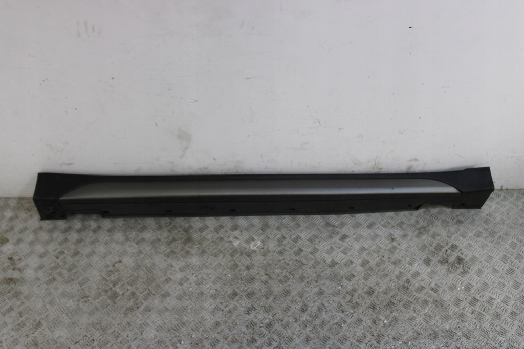 Купити Накладка поріг поріг правий hyundai tucson 3 3 87754-d7100
