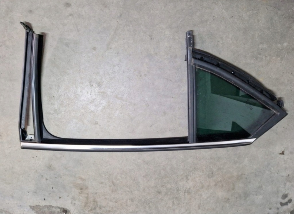 фото №1, Astra k v стекло дверь правая задняя + рамка