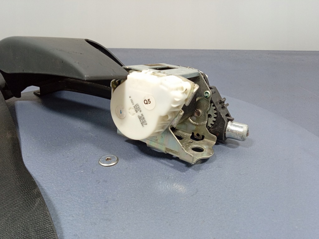 Cl w216 ремень безопасности задний  правый a2168601085 Киев