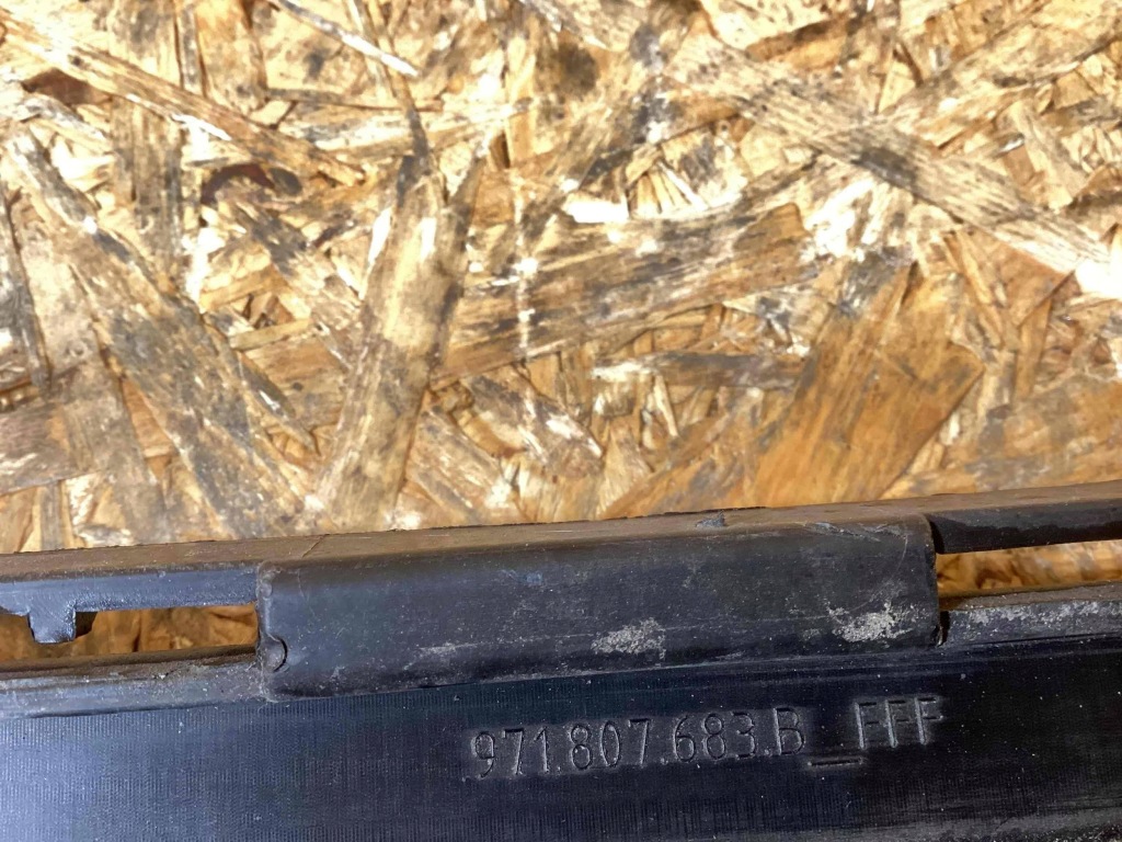 фото №9, Молдинг подкрылок передний перед porsche panamera 971 971807683bok1