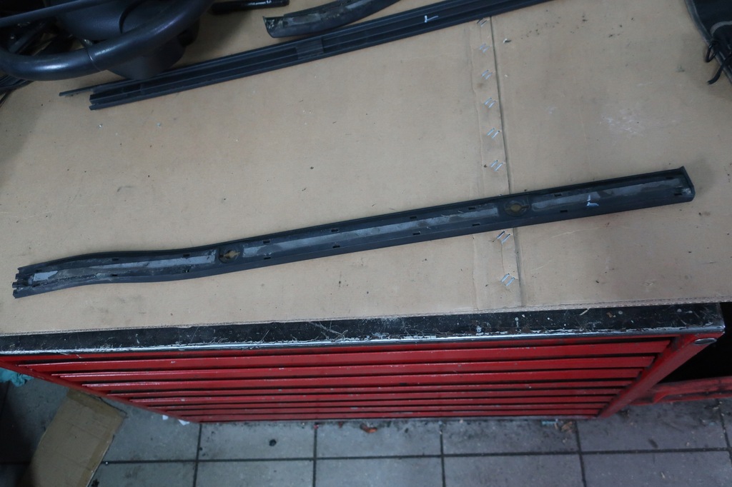 фото №2, Land rover freelander ii 2 заглушка рейлінг дах ліва 06-