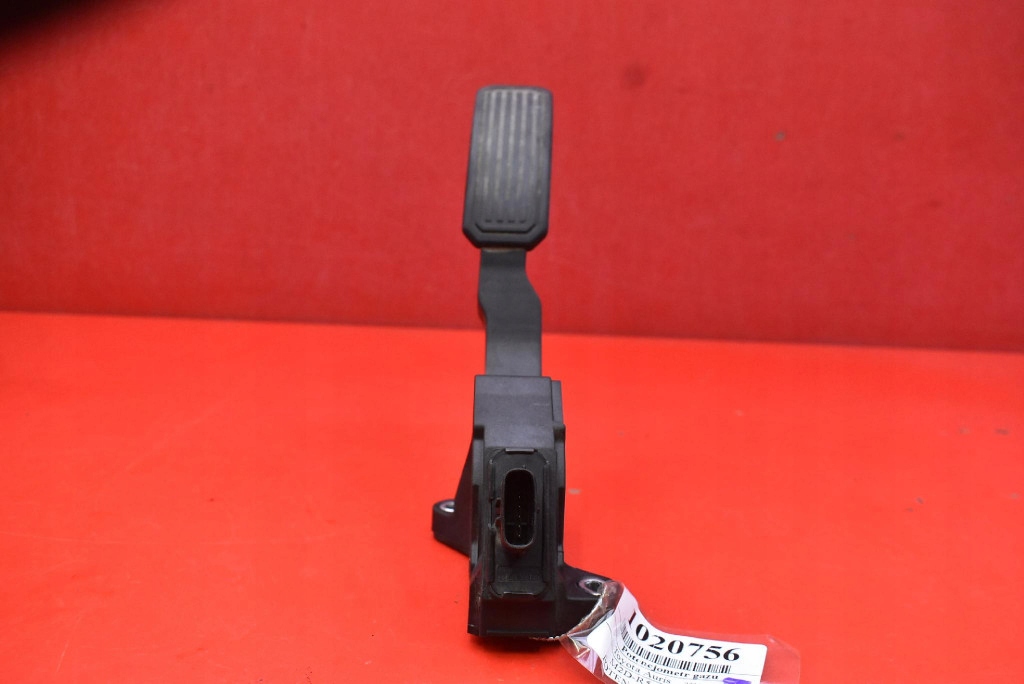 Потенциометр педаль газа европа  78110-02010 toyota auris 1 1.4 d-4d 90 km 06-09 в Украине