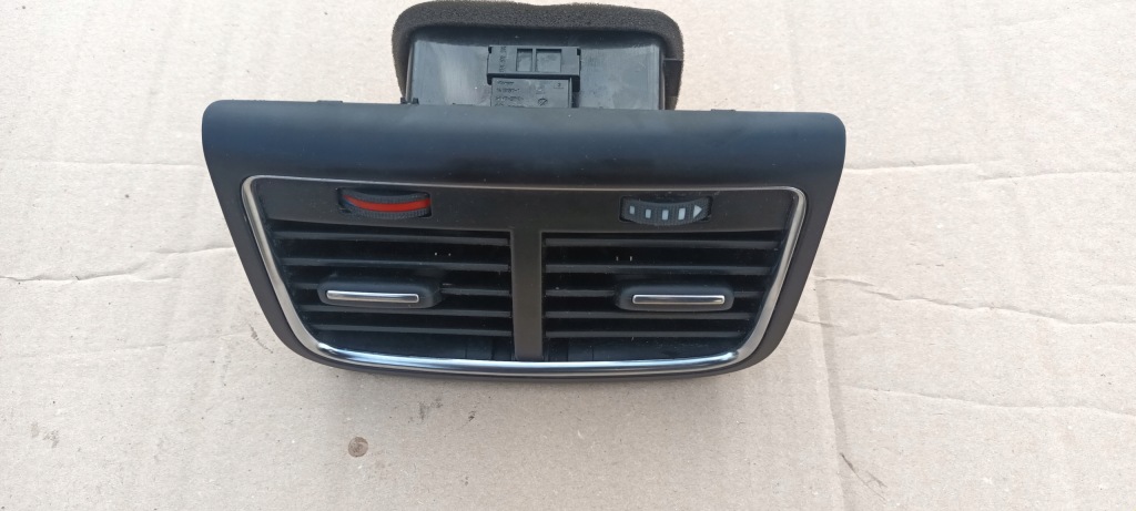 фото №1, Решётка задняя туннель 8k0819203 audi a4 b8