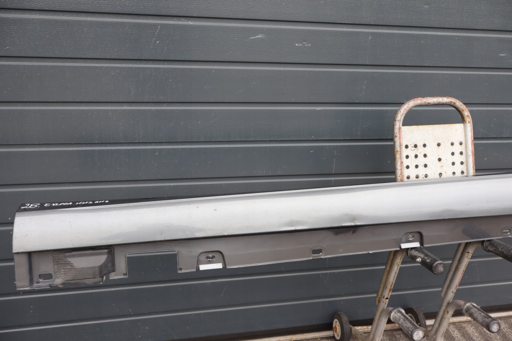 Молдинг порог порог левая mercedes e-klasa amg w213 a2136900102 a2136909701 с Разборки