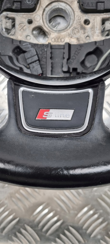 фото №8, Audi q3 8u воздуховод лепестки переключения s-line