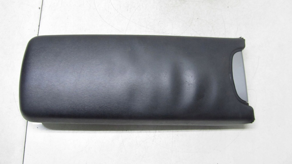 фото №1, Toyota avensis t27 подлокотник кожа 09-16 85