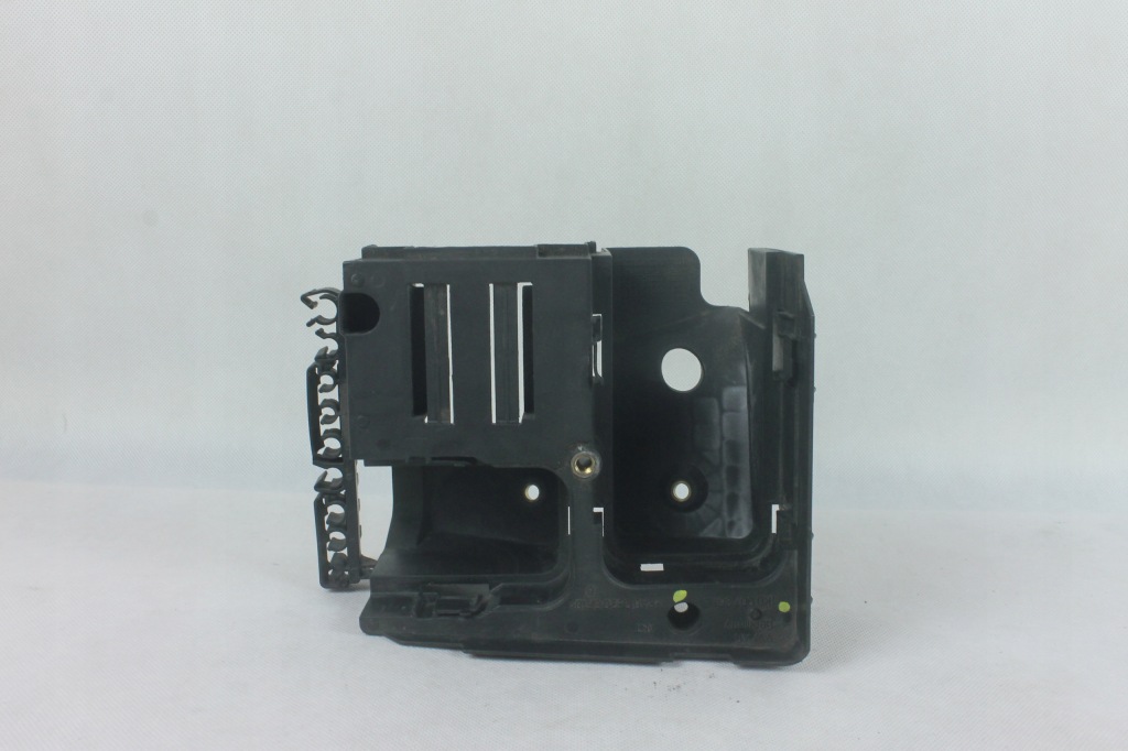 Корпус коробка запобіжників модуль vw passat b6 seat audi a3 skoda octavia Ціна