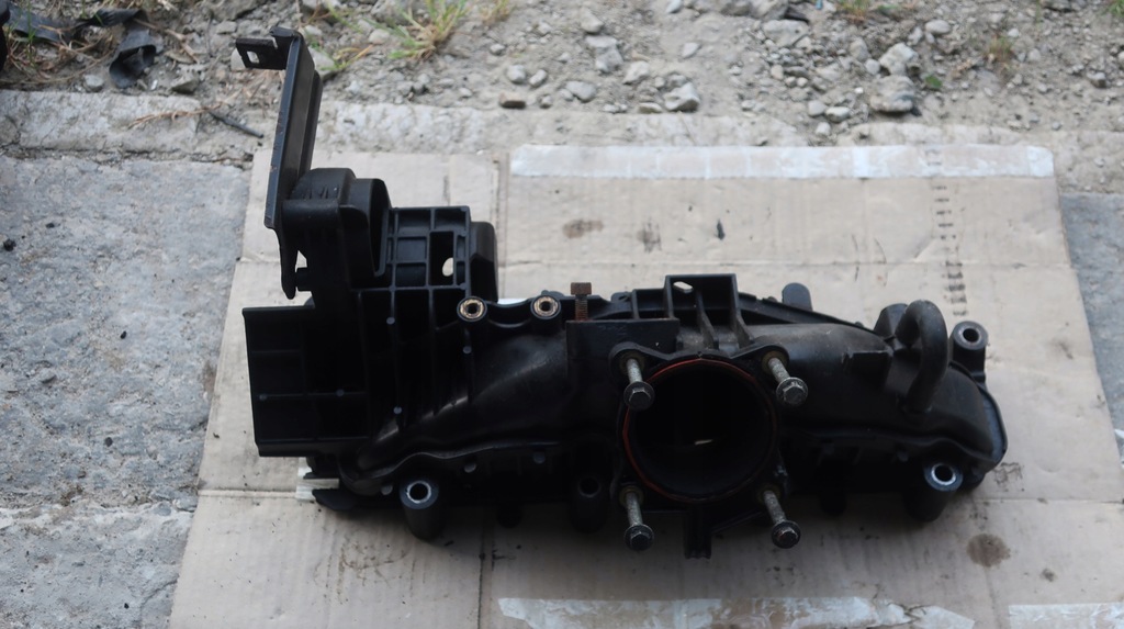 фото №1, Колектор всмоктуючий do renault master iii movano b 140039990r