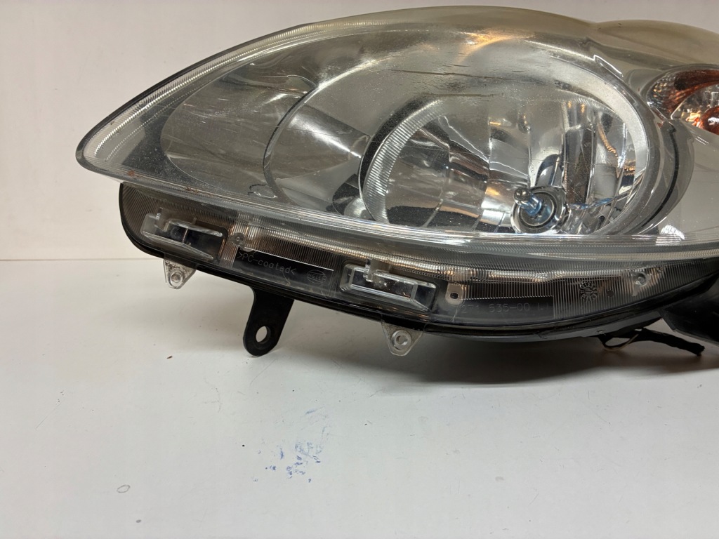 Renault twingo 2 ii лампа перед передняя левая europa 271527-00 в Украине