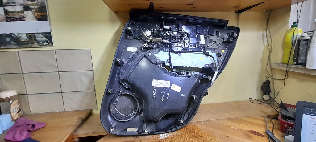 фото №6, Jaguar f-pace оббивка обшивка лівий задня 19r