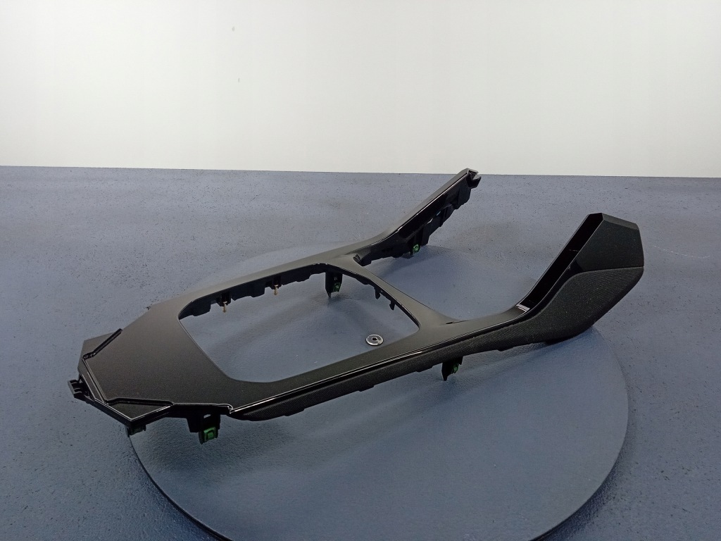 фото №1, Bmw 1 f40 f44 рамка домкрата dekor тунель 5a563e1