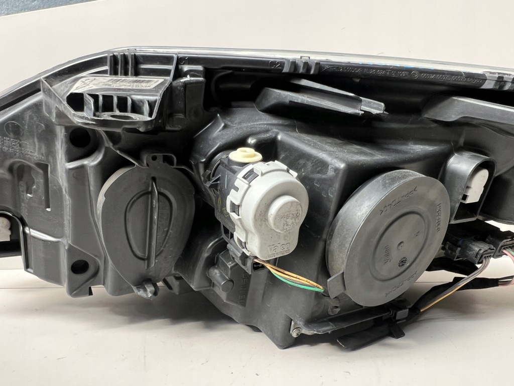 фото №11, Лампа передня права renault laguna iii ксенон 260100035r / 89901837