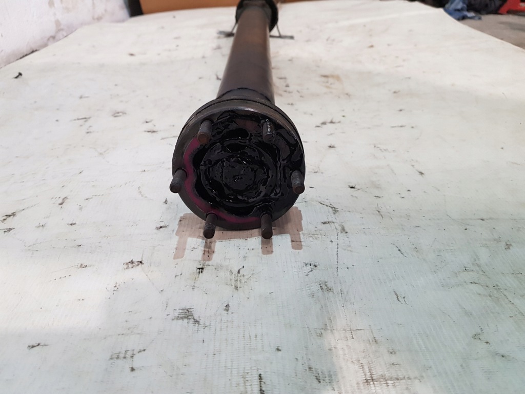 Купити Wał привідний bmw e39 eur рестайлінг  2.5 бензин механічна коробка передач