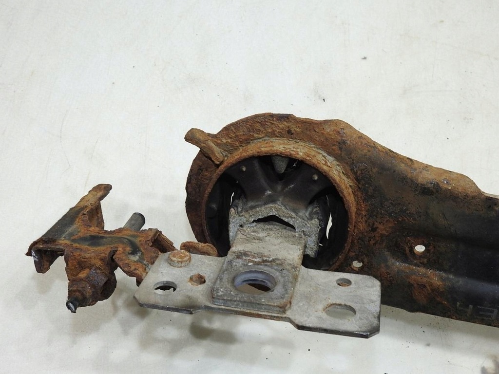 фото №6, Ступица поворотный кулак правый задняя volvo v70 iii 2.5 t