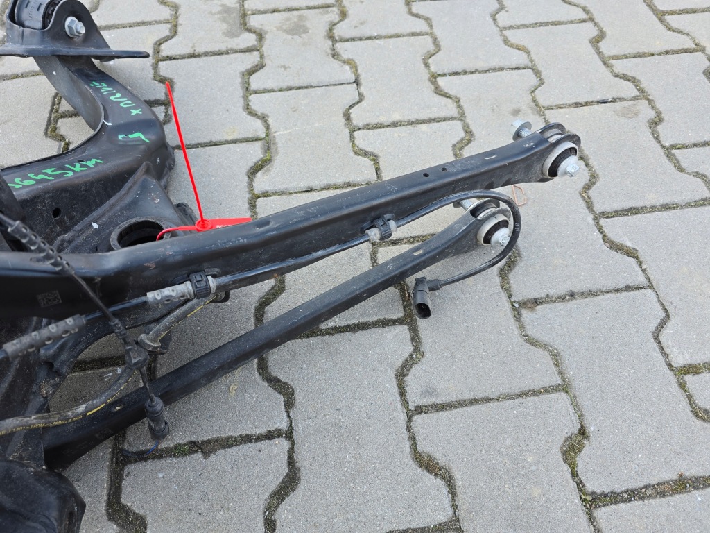 Поворотний кулак важіль лівий задній x drive bmw f45 f48 f39 6884693 6851569 6898963 Доставка