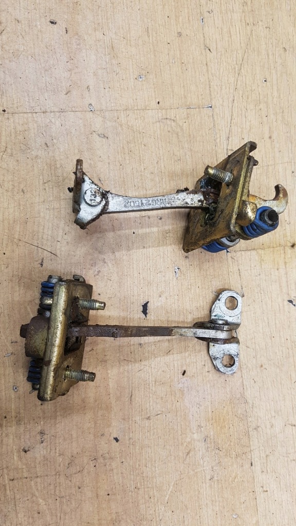 Купити Обмежувач двері перед правий лівий citroen c5 1