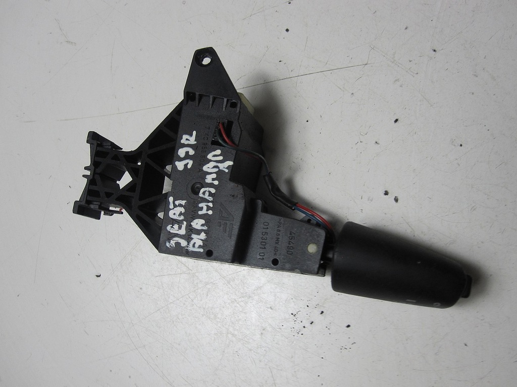 фото №1, Кути важіль радіо seat alhambra 99r