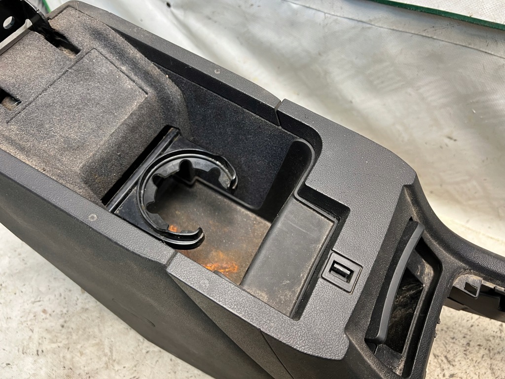 фото №8, Citroen c5 iii туннель средний europa оригинальный номер