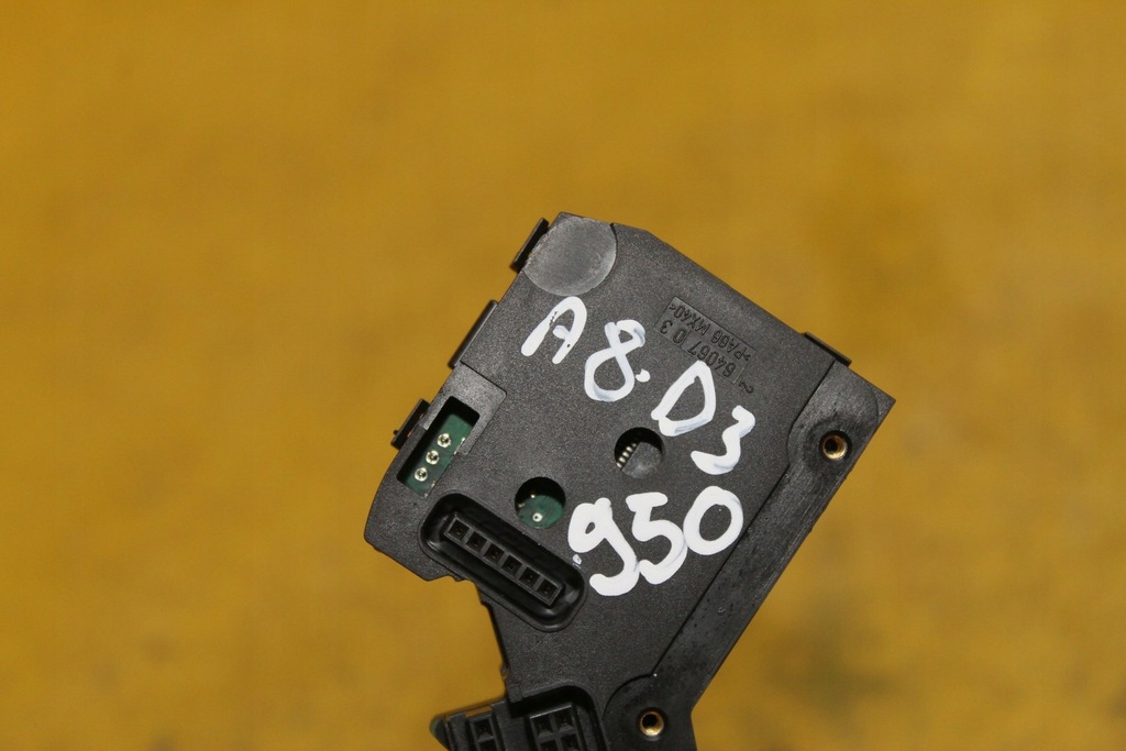 фото №8, Перемикач комбінований audi оригінальний номер 4e0953549