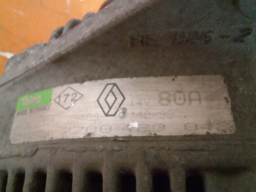 Renault clio 2 1.6 98-12 генератор 7700429042 с Разборки