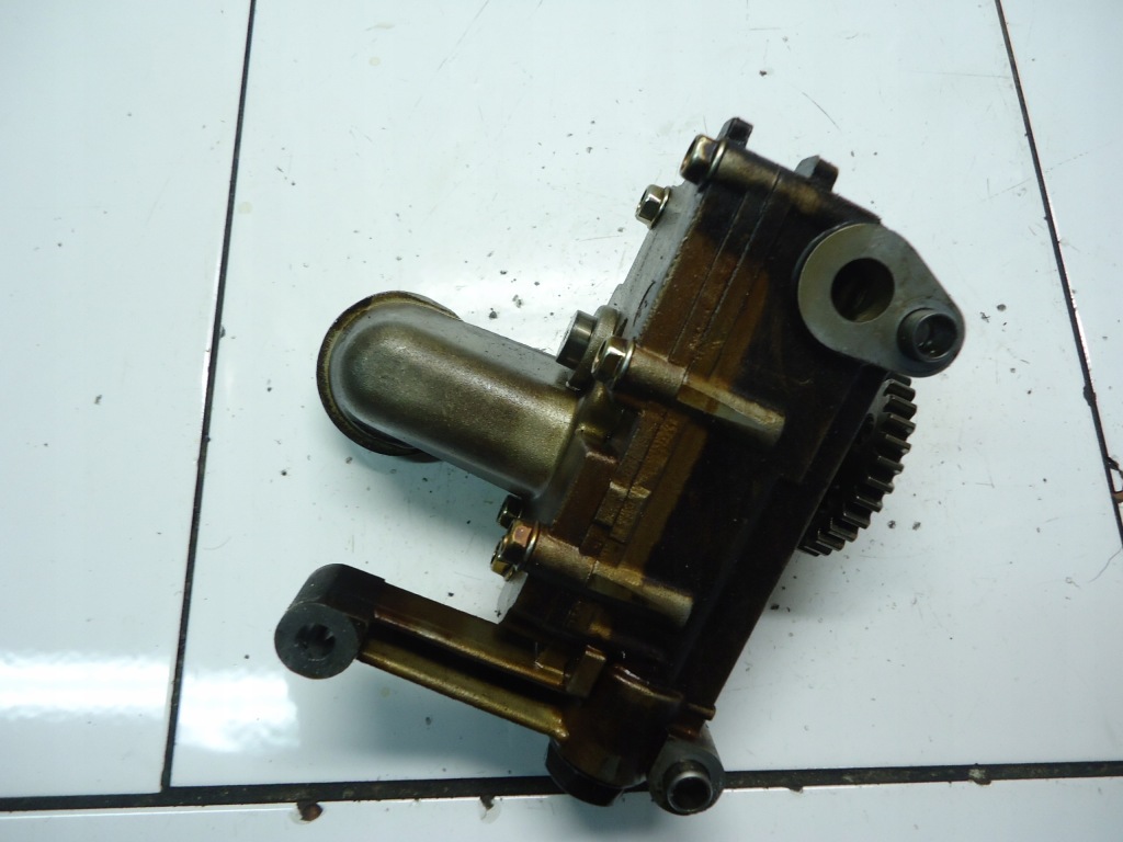 Kia carens 3 2.0 16v g4ka насос оливи Недорого