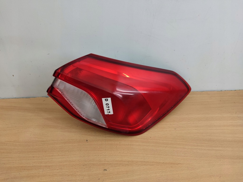 фото №1, Ford focus iv 4 mk4 хэтчбек правая лампа задняя hb