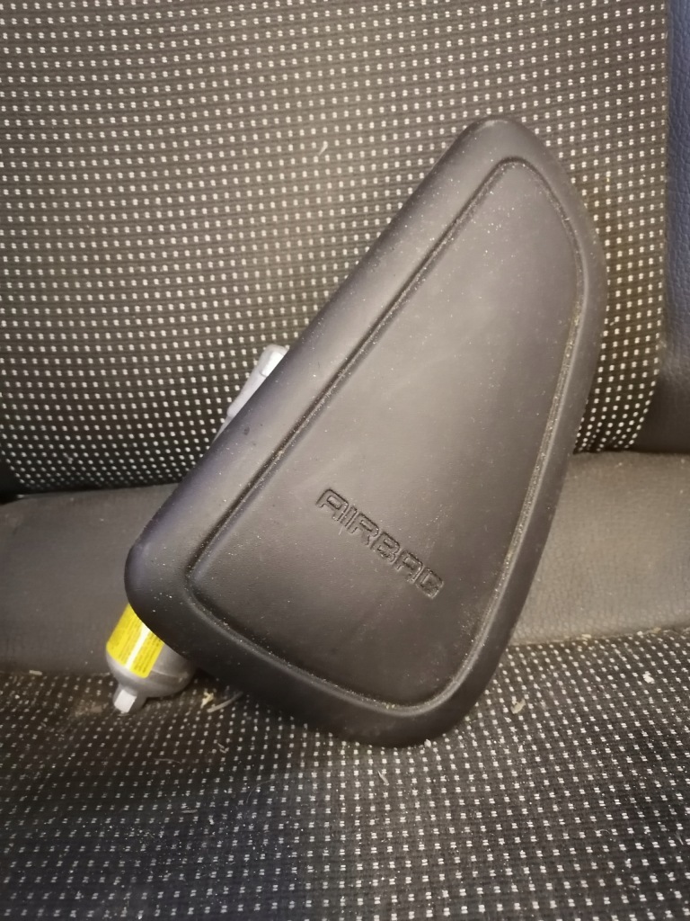 фото №1, Подушка сидіння правий перед zafira a 09125819