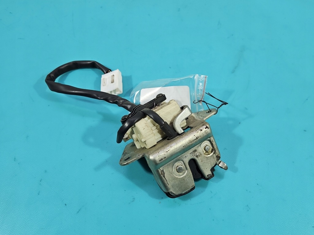 фото №1, Замок багажника кришки задня alfa romeo 159 sedan 4pin