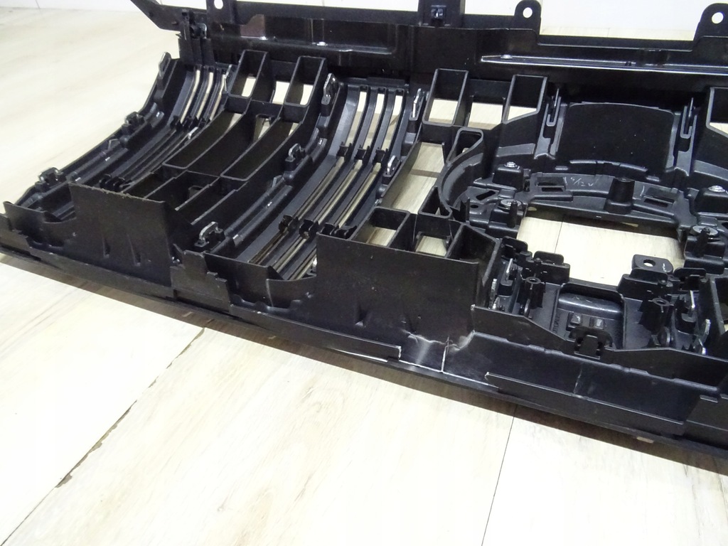 фото №10, Решётка радиатора решётка радиатора toyota land cruiser 150 lift 53111-60c10