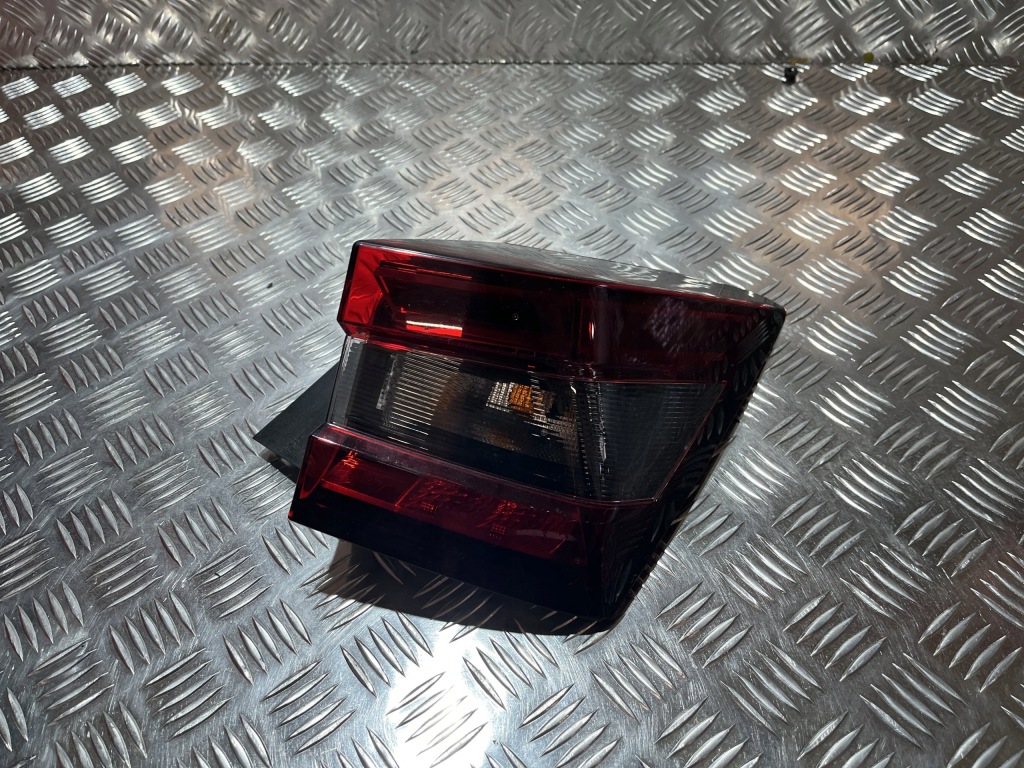 Купити Фара правий задні задня nissan juke 2 f16 19-