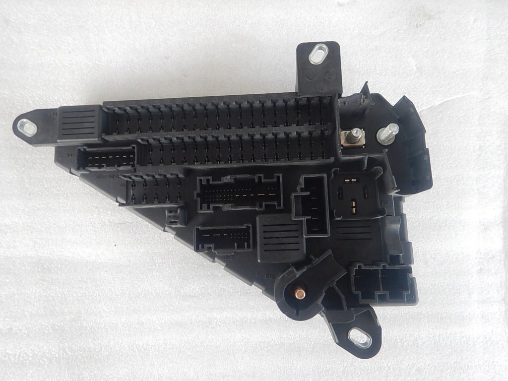 фото №1, Bmw e60 e61 lift коробка предохранителей 9138830