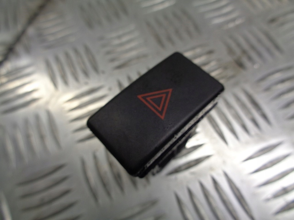 фото №1, Переключатель света аварийных toyota avensis t25