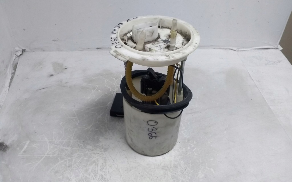 Купить Насос топлива volkswagen jetta v a2c53166109