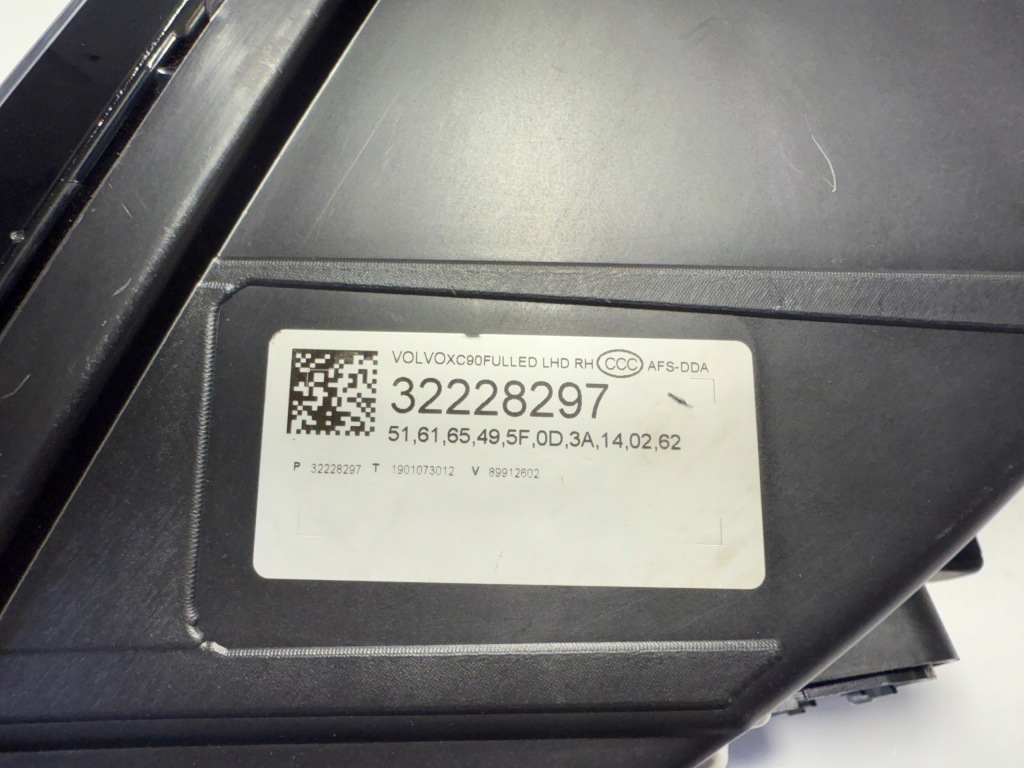 фото №8, Volvo xc90 лампа лампы передние full led комплект 32228297 32228296