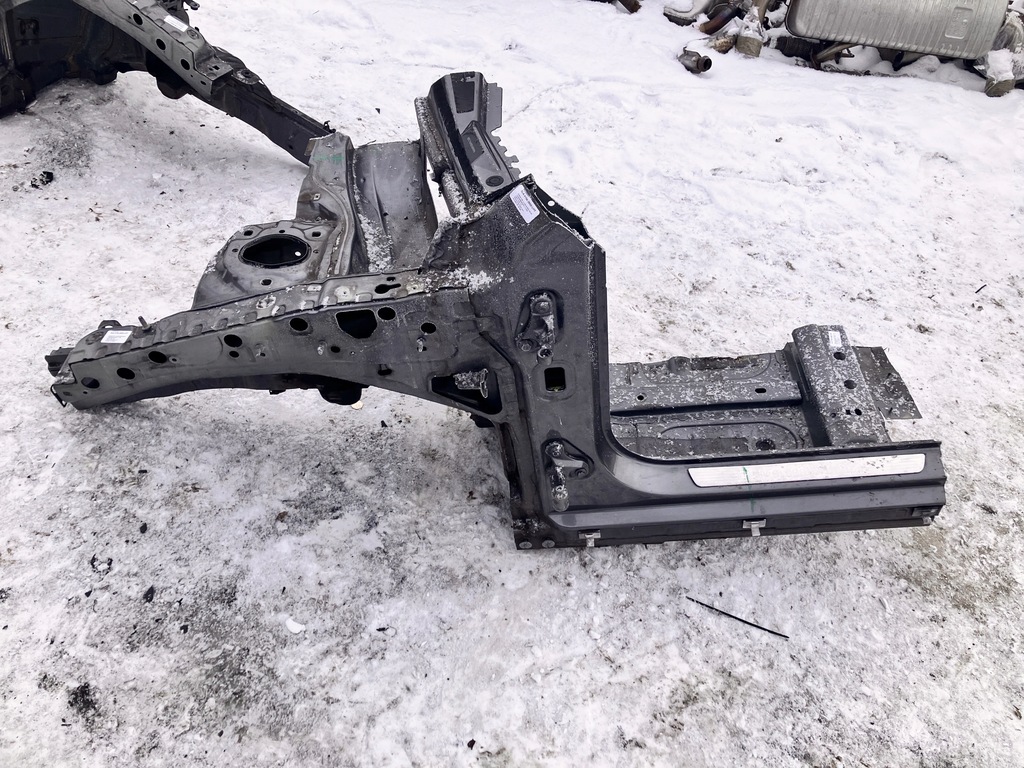 фото №1, Лонжерон левая четверть mercedes gla x156 13- лак 787