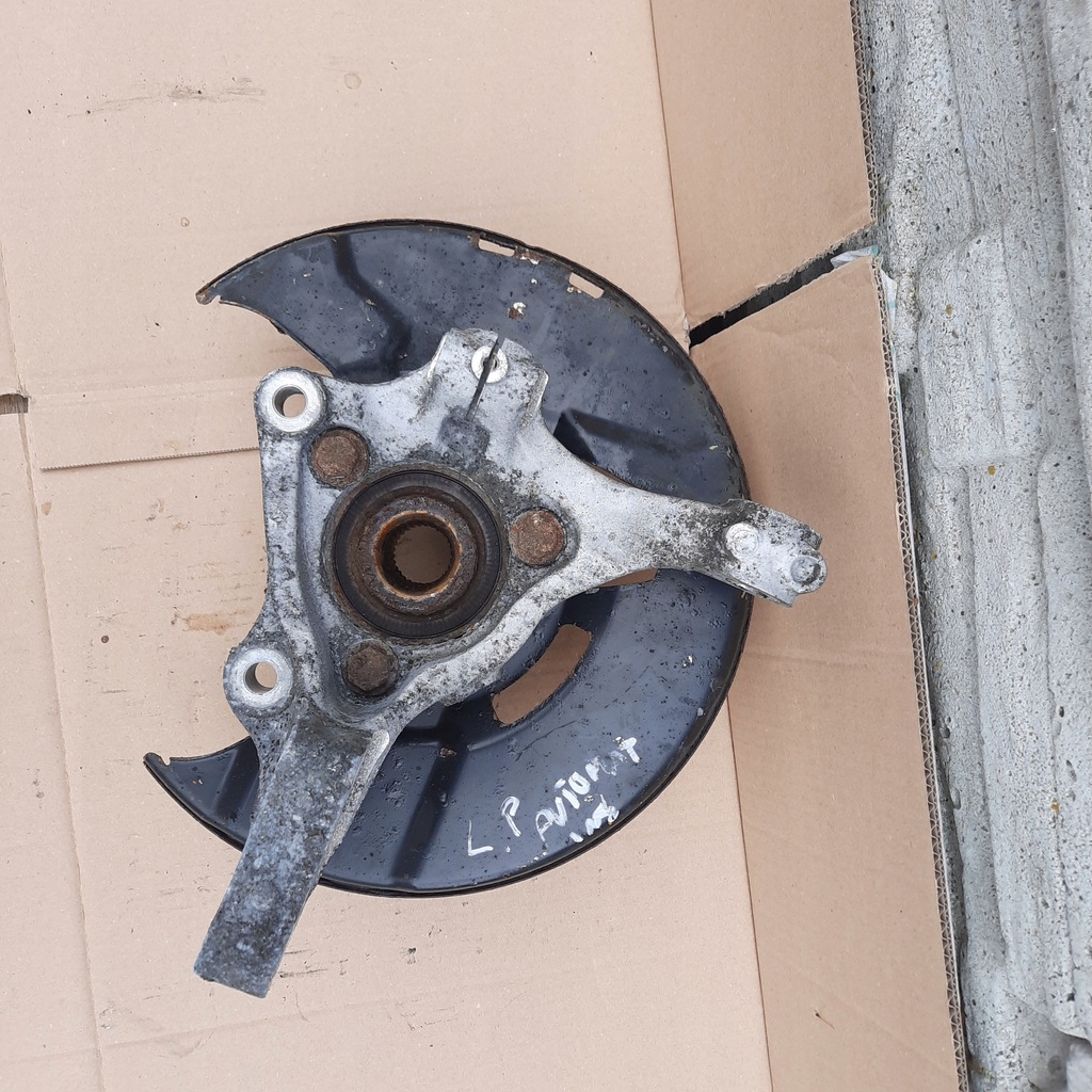 фото №1, Opel insignia a поворотний кулак лівий перед автоматична коробка передач