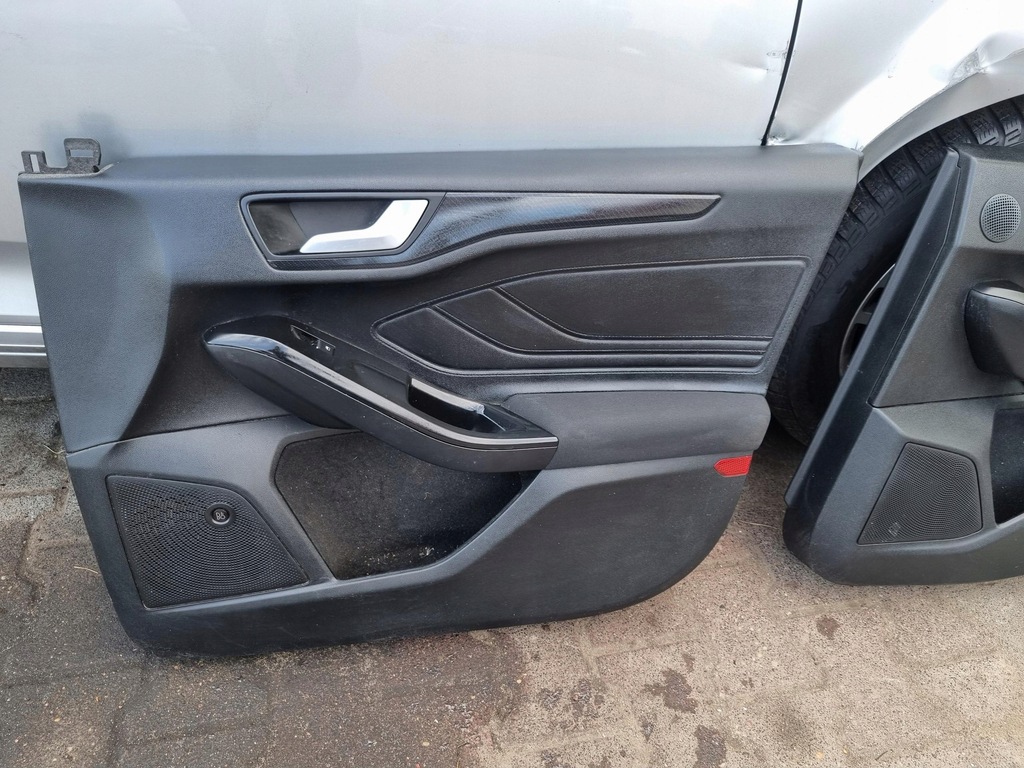 фото №1, Обивка дверь правый перед ford focus mk4 обивка дверь focus mk4