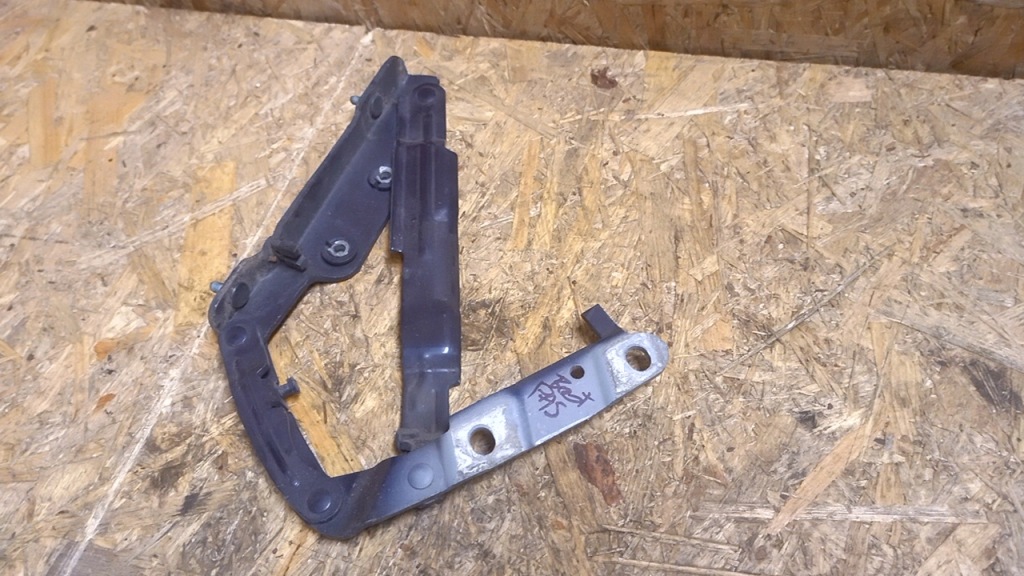 фото №1, Vw new beetle 2001 петля кришки багажника