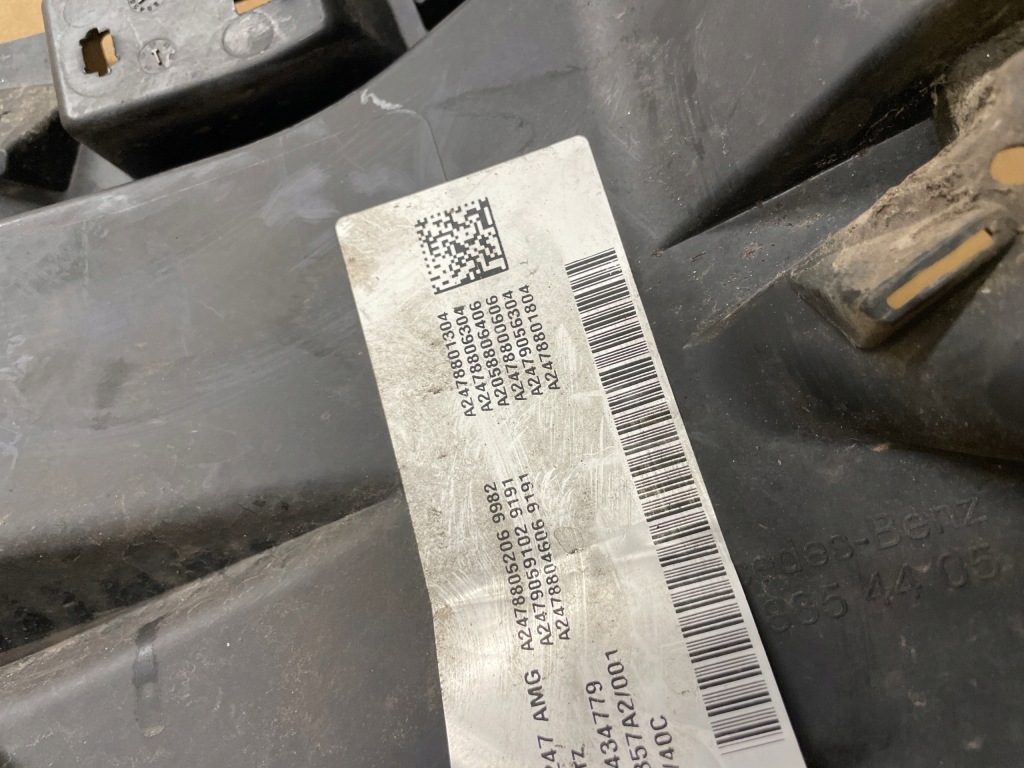 Mercedes gla 247 amg решётка бампера перед правая a2478854005 a2478854405 с Разборки