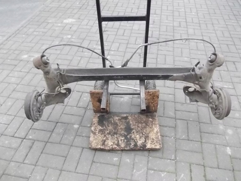 фото №1, Балка задняя oś поворотная ibiza iii 3