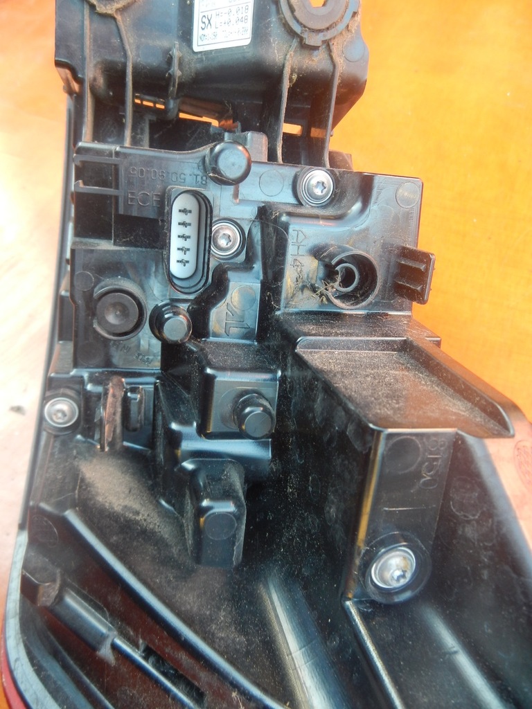 фото №12, Лампа левая задняя audi a4 b9 8w 16r kombi