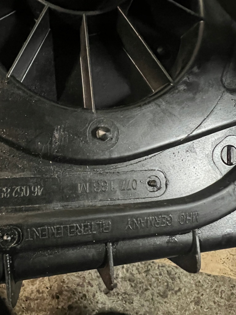 фото №8, Корпус фильтра воздуха audi a8 d3 3.0 asn