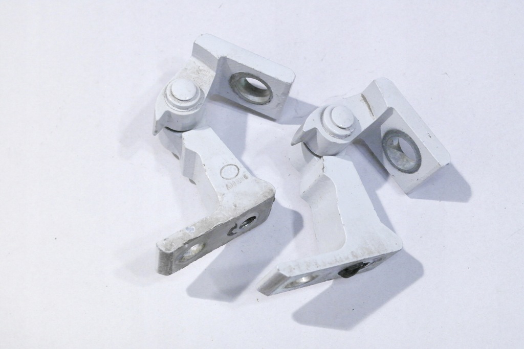 фото №1, Vw jetta 5c6 lift петли дверь правый задняя lc9a