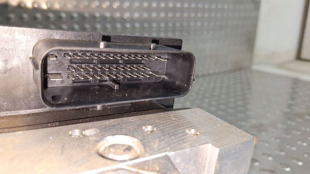 Насос блок управления abs 6850226 6850230 bmw x1 e84 с Разборки