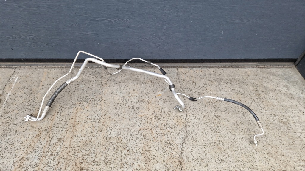 Купити Opel astra k 1.4 t шланг трубка кондиціонера