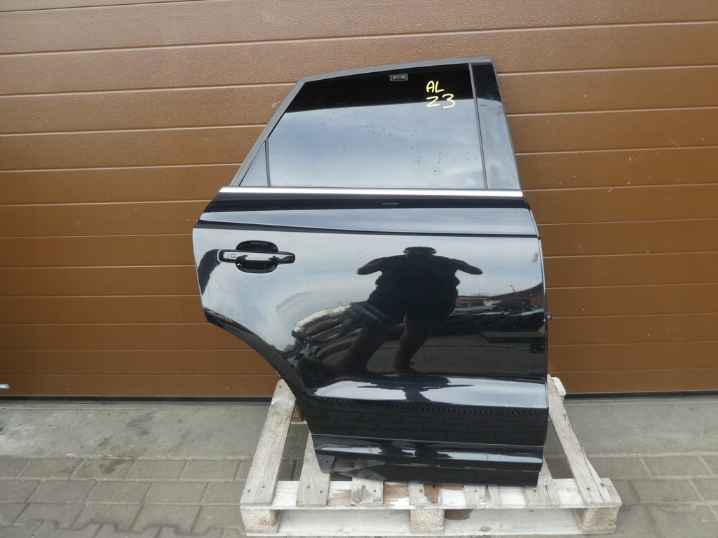 фото №1, Двері праве задня повний audi q3 чорні