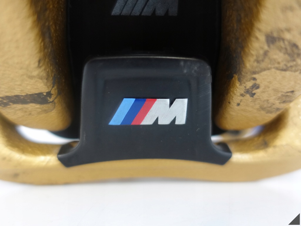 фото №9, M5 f90 m8 f91 f92 gold суппорт+ тормозные колодки задняя правый