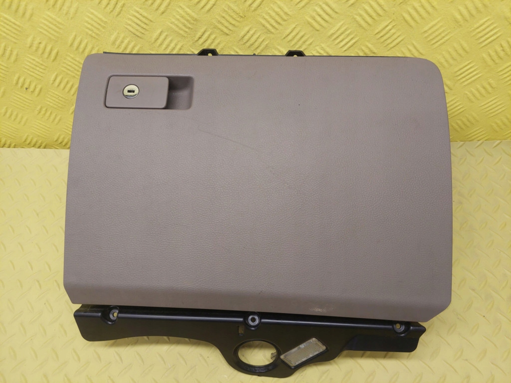 фото №1, Vw passat b6 бардачок пасажира 3c1857101