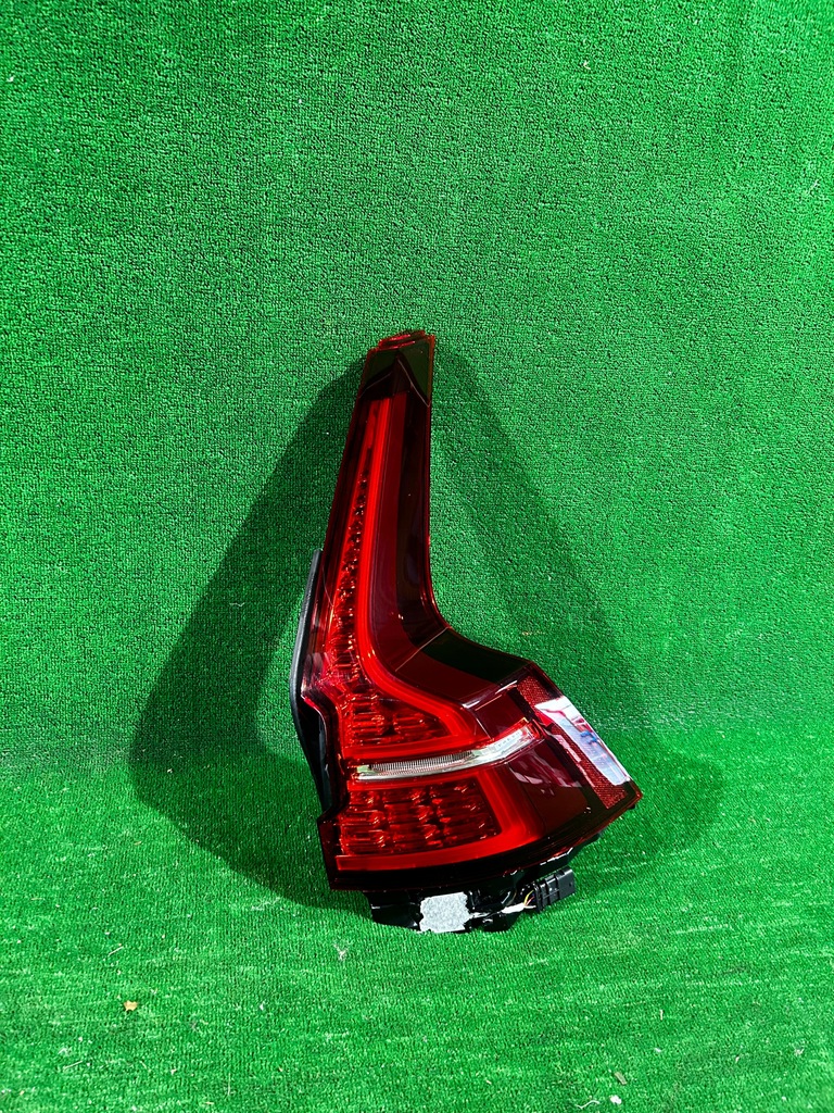 фото №1, Лампа права задня задня volvo v60 ii 18-