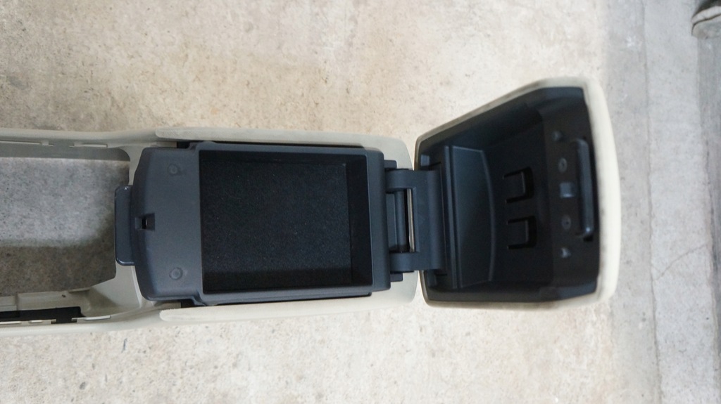 фото №11, Mazda 3 03-09 тунель середній консоль підлокітник